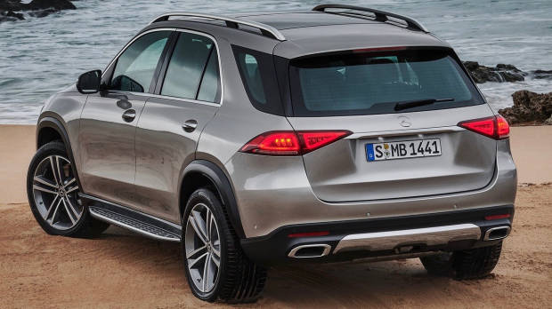 2019 Mercedes-Benz GLE silver rear 3/4
