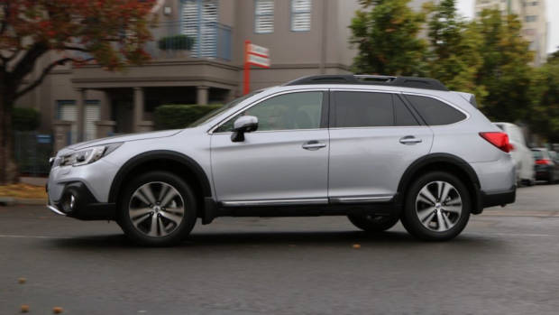2019 Subaru Outback 3.6R silver driving