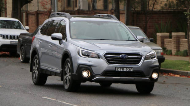 2019 Subaru Outback 3.6R silver driving