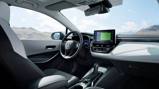 2019 Toyota Corolla Touring Sports dashboard