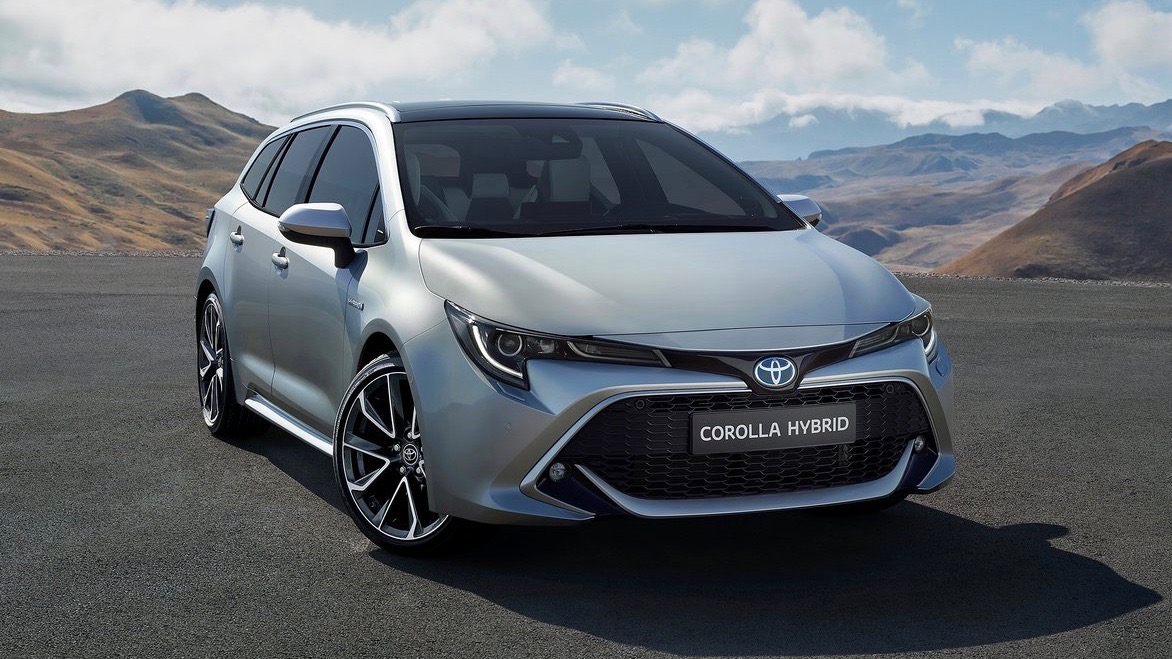 2019 Toyota Corolla Touring Sports silver front 3/4