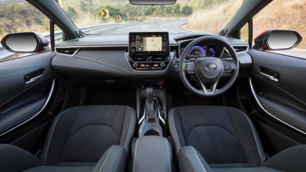 2019 Toyota Corolla ZR hybrid cabin