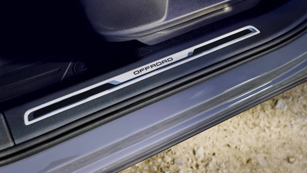 2019 Volkswagen Tiguan Offroad door sill