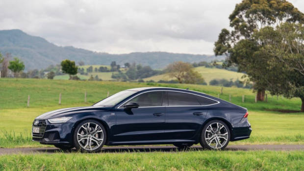 2019 Audi A7 blue profile