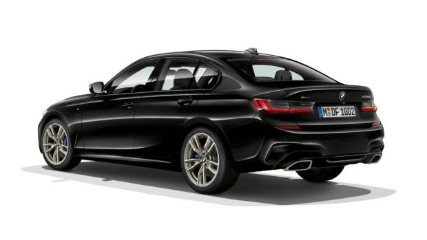 2019 BMW M340i black rear 3/4