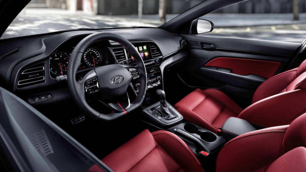 2019 Hyundai Elantra SR cabin