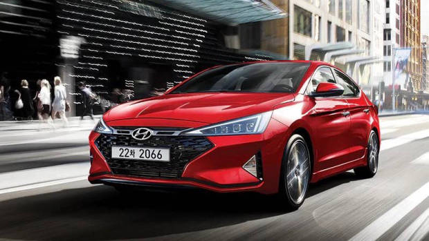 2019 Hyundai Elantra SR front 3/4 driving