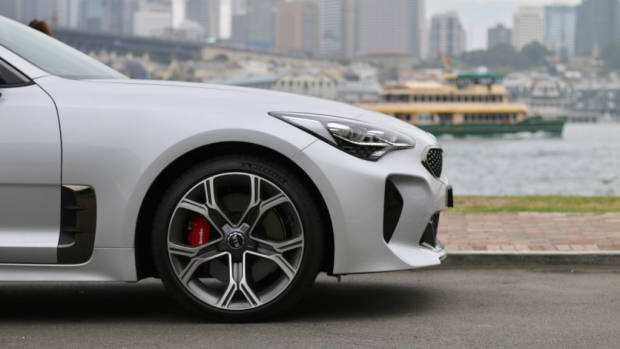 2019 Kia Stinger GT 19 inch wheels