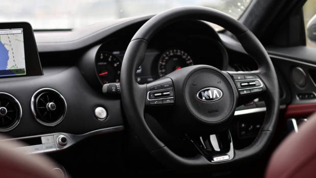 2019 Kia Stinger GT steering wheel
