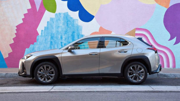 2019 Lexus UX grey profile