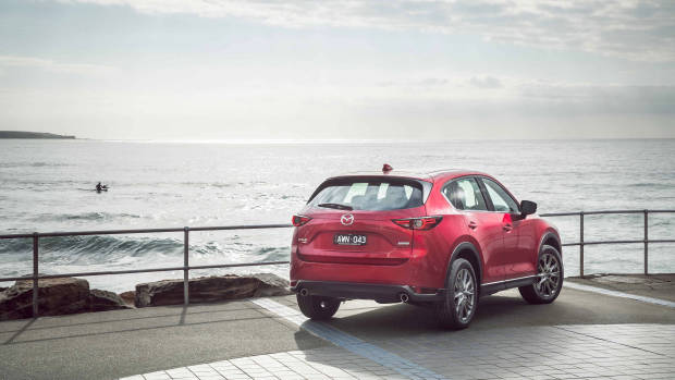 2019 Mazda CX-5 Akera Soul Red Crystal rear 3/4