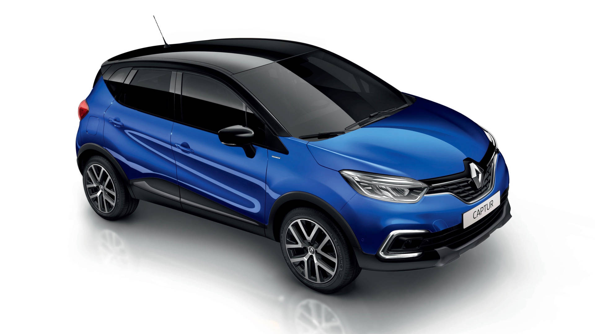 2019 Renault Captur S-Edition blue front high
