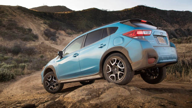 2019 Subaru XV plug-in hybrid Lagoon Blue rear 3/4