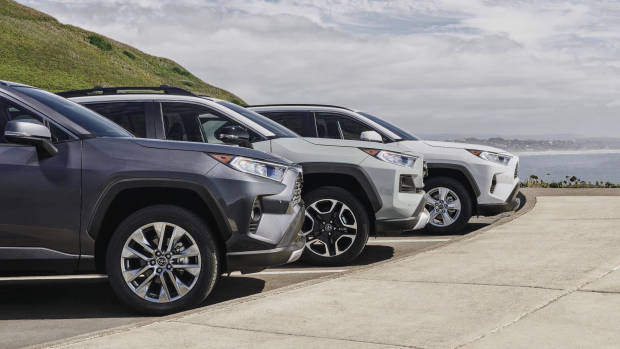 2019 Toyota RAV4 front