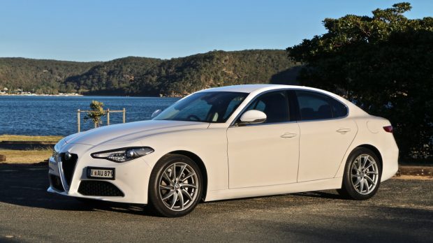 2019 Alfa Romeo Giulia Alfa White profile