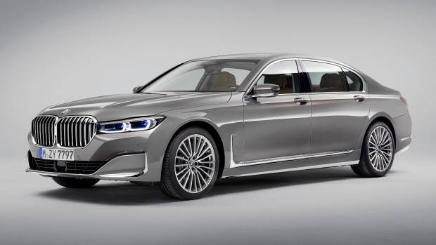 2019 BMW 7 Series grey front 3/4