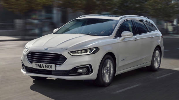 2019 Ford Mondeo white wagon front 3/4 driving