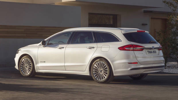 2019 Ford Mondeo white wagon rear 3/4