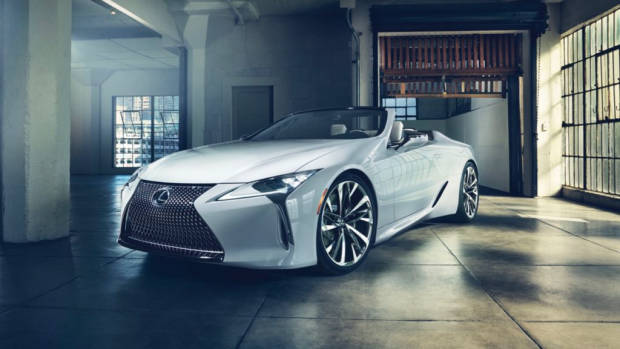 2019 Lexus LC convertible concept white front end