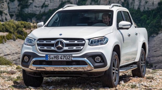 2019 Mercedes-Benz X-Class white front 3/4