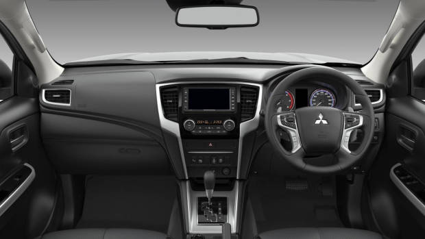 2019 Mitsubishi Triton GLS Premium cabin