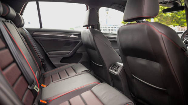 2019 Volkswagen Golf GTI back seat space