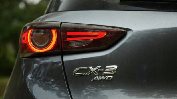 2019 Mazda CX-3 Akari LE Machine Grey badge