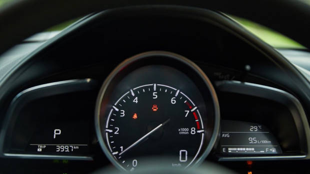 2019 Mazda CX-3 driver dials