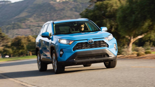 2019 Toyota RAV4 Edge blue front 3/4
