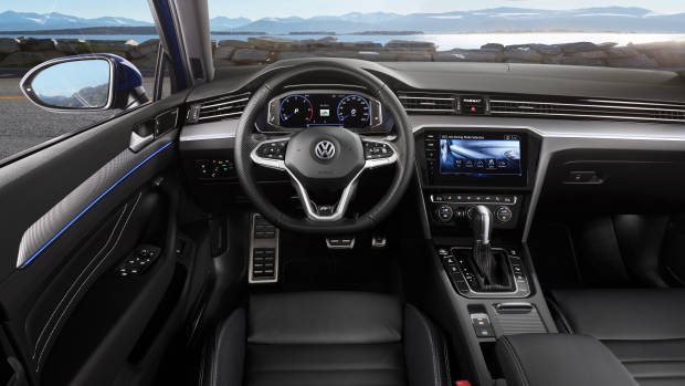 2020 Volkswagen Passat dashboard