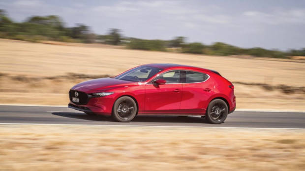 2019 Mazda 3 G25 Astina red side