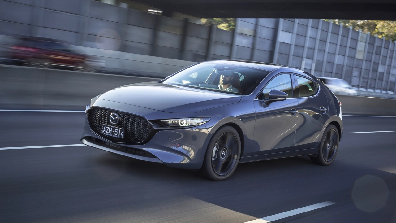 2019 Mazda 3 hatch Polymetal Grey front