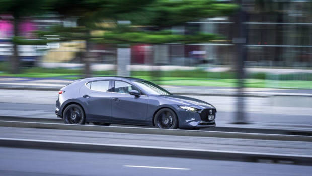 2019 Mazda 3 hatch Polymetal Grey side