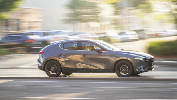 2019 Mazda 3 hatch Polymetal Grey side