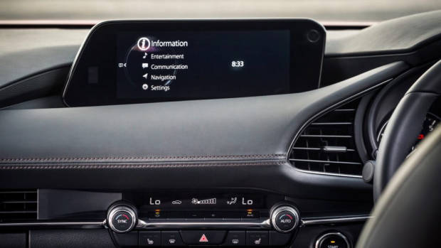 2019 Mazda 3 hatch screen