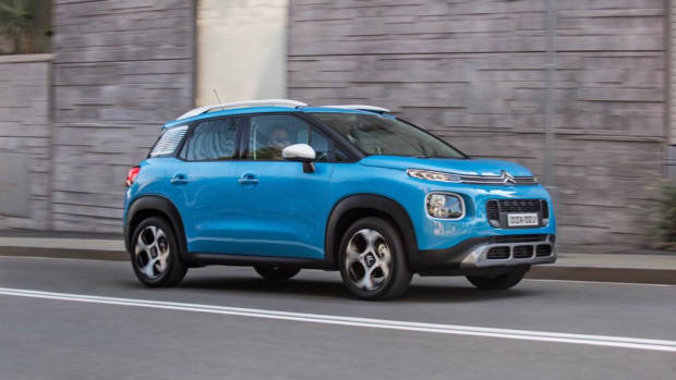 Citroen C3 Aircross 2019 blue driving