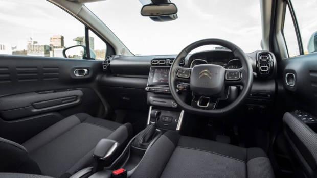 Citroen C3 Aircross 2019 mica grey interior
