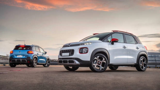 Citroen C3 Aircross 2019 white and blue