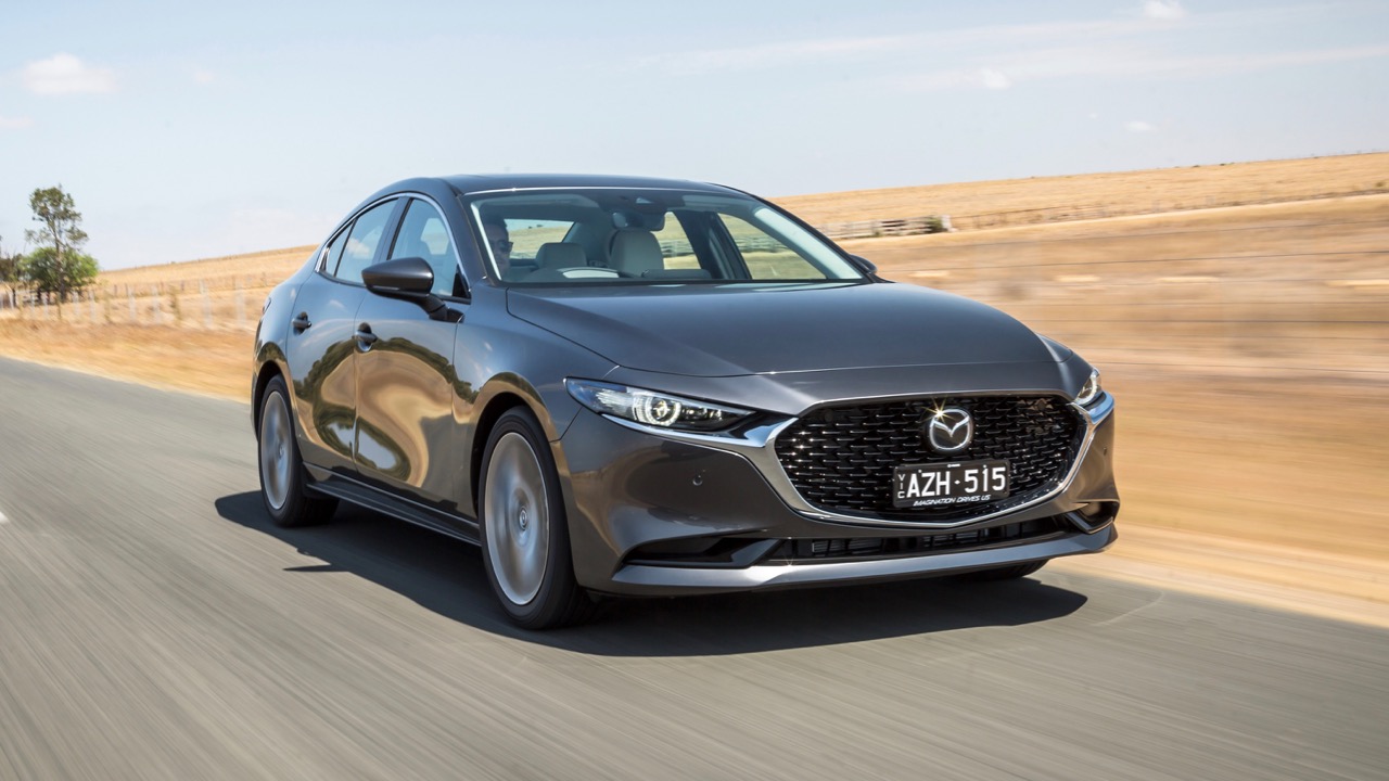 Mazda 3 G25 Astina sedan 2019 review - Chasing Cars