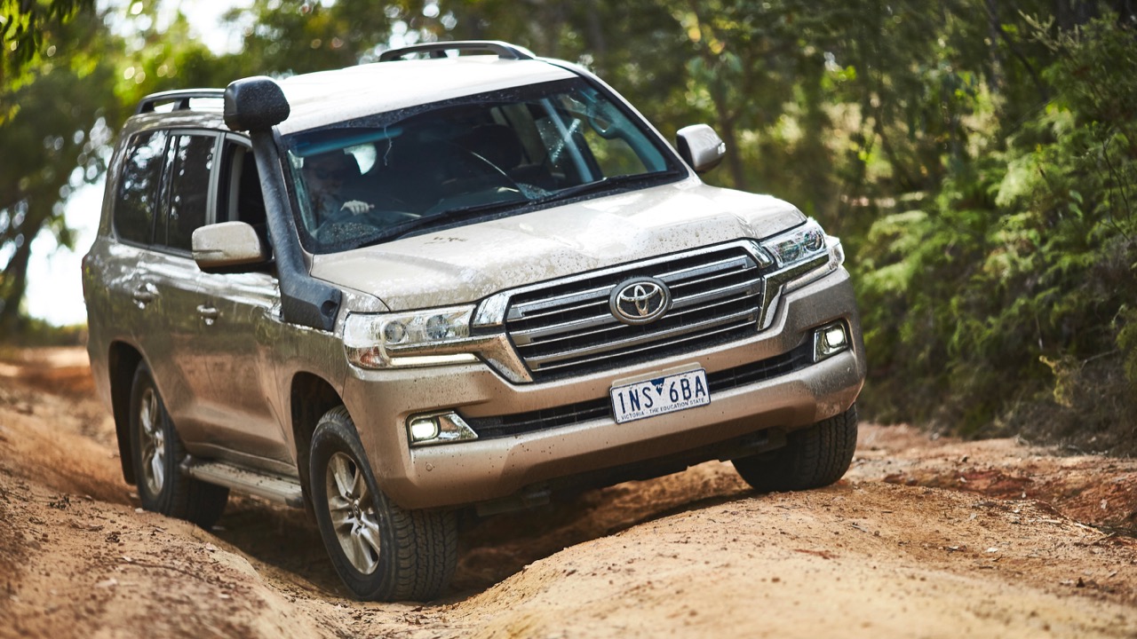 Toyota Land Cruiser 200 Series GXL 2019 review Chasing Cars