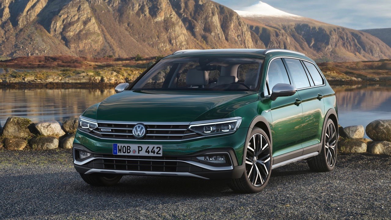 2019 Volkswagen Passat Alltrack facelift green