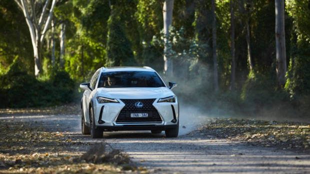 Lexus UX200 white front