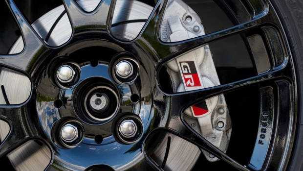 Toyota Yaris GRMN black wheels