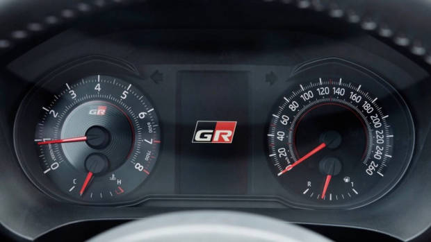 Toyota Yaris GRMN white gauges