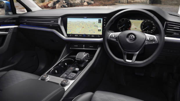 Volkswagen Touareg 2019 black interior