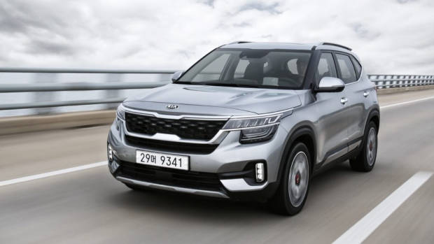 2020 Kia Seltos grey front end