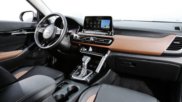 2020 Kia Seltos interior black tan