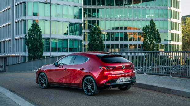 Mazda 3 Skyactiv-X 2020 rear