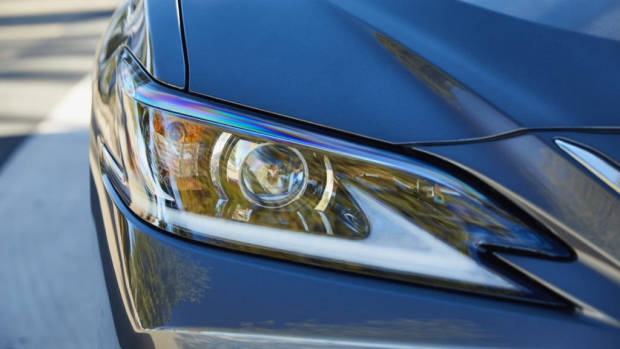 Lexus ES 300h hybrid review 2019 grey