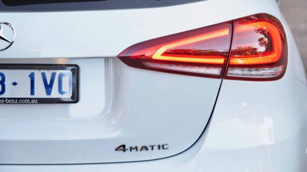 Mercedes-Benz A250 4MATIC Digital White badge